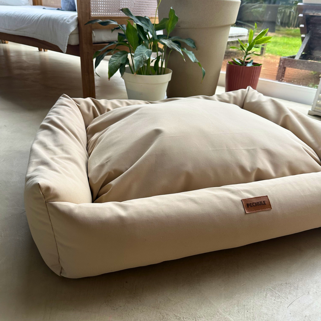 Camita Impermeable Beige - Talle L (90x70cm)