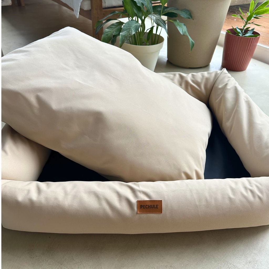 Camita Impermeable Beige - Talle L (90x70cm)