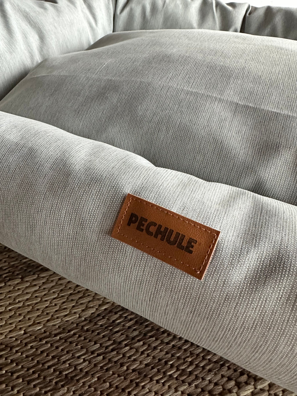 Camita Impermeable Gris - Talle M (75x60 cm)