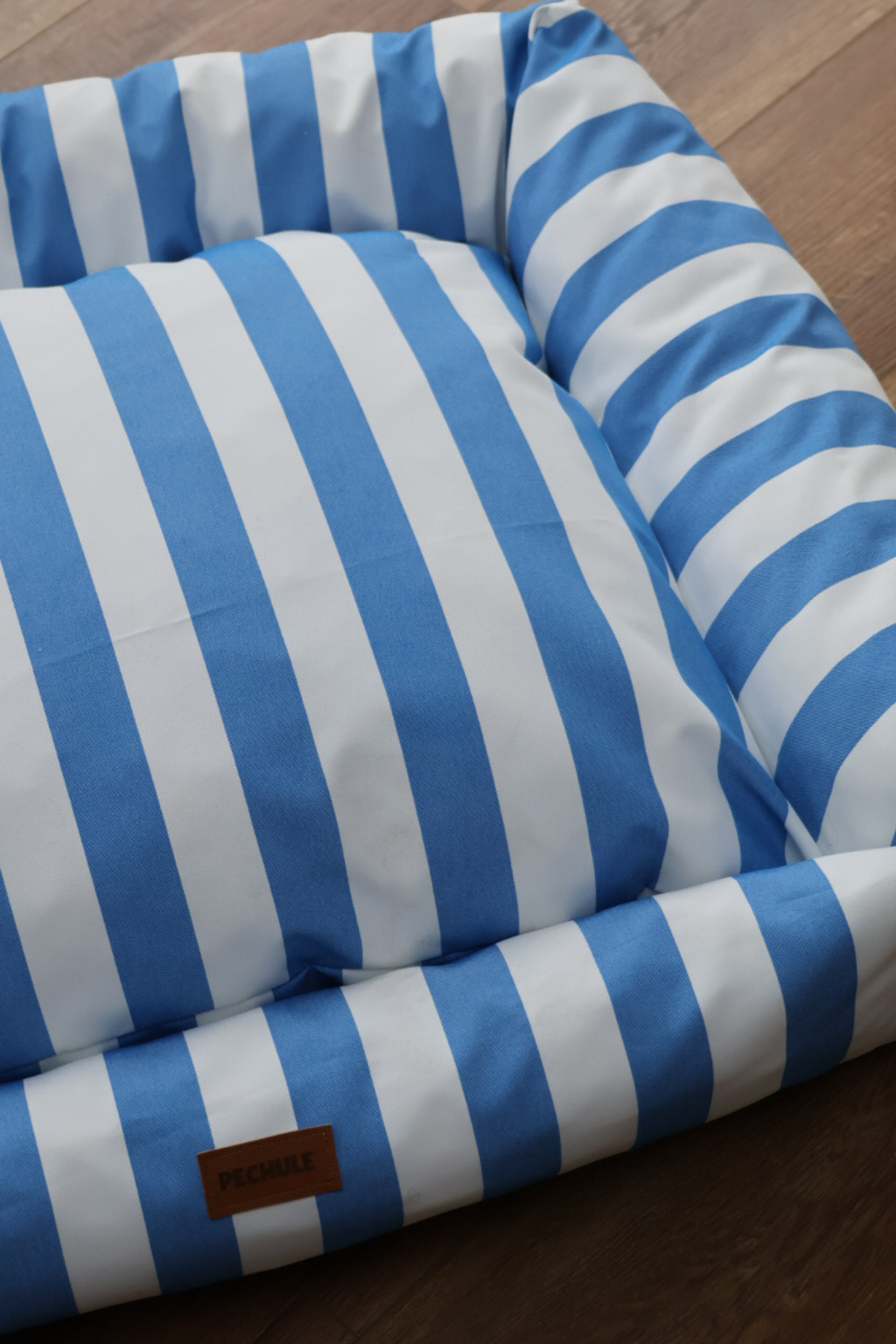 Camita Impermeable Azul - Talle L (90x70cm)