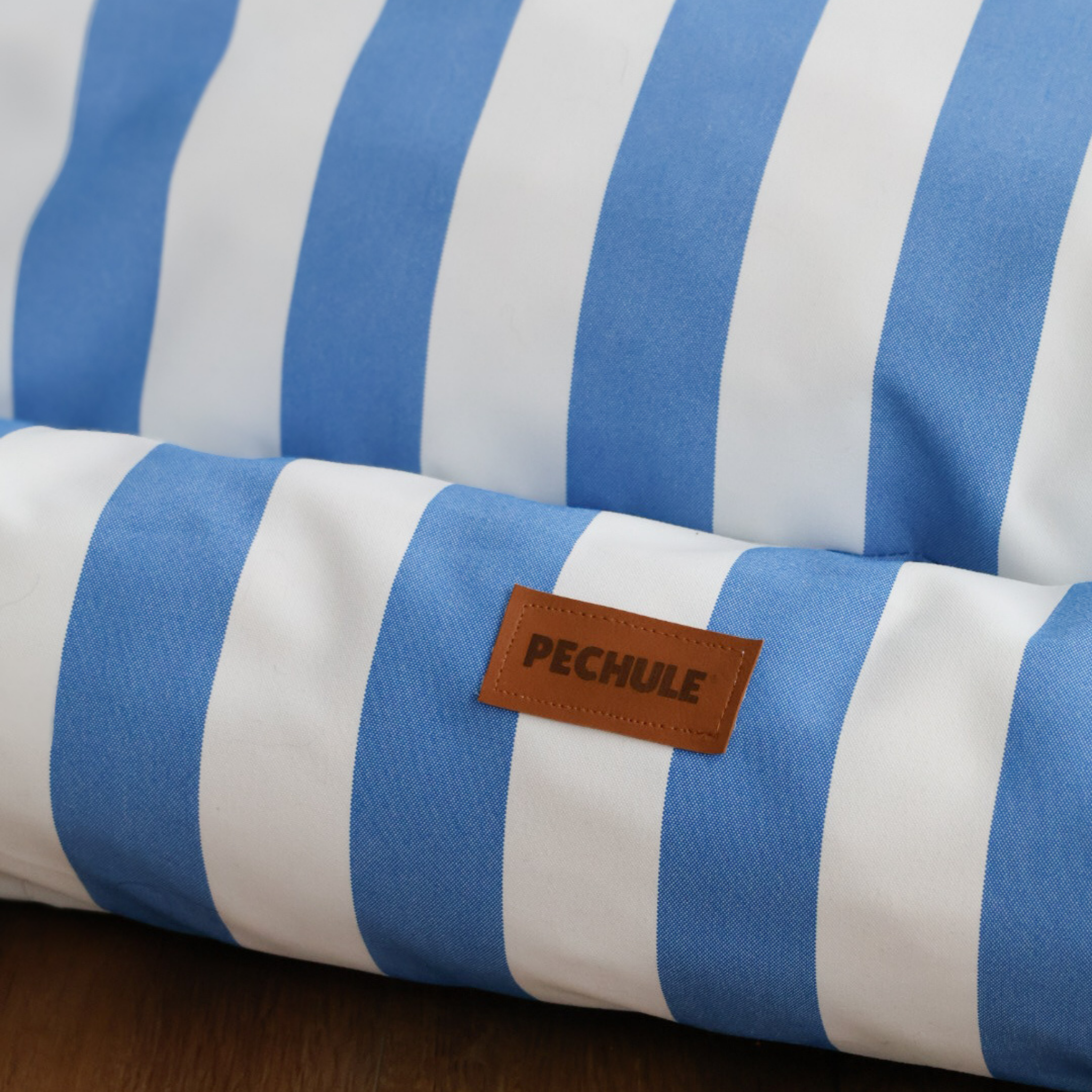 Camita Impermeable Azul - Talle L (90x70cm)