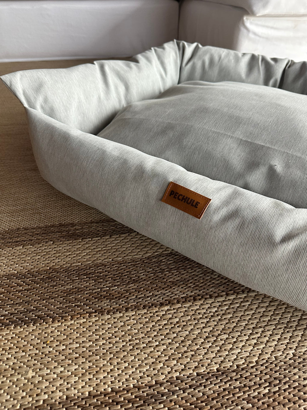 Camita Impermeable Gris - Talle M (75x60 cm)